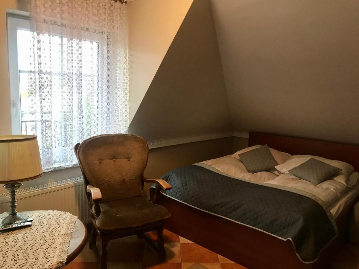 Dworek Biala Dama Nieborów Kültér fotó